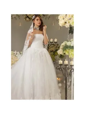 Abito da Sposa On Line Con corpetto in pizzo e gonna con applicazioni di pizzo