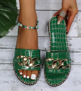 Fashion Chain Lock Tinta unita Plus Size 2022 Summer New Style Roman Style Flat Outdoor Pantofole da donna Sandali da donna