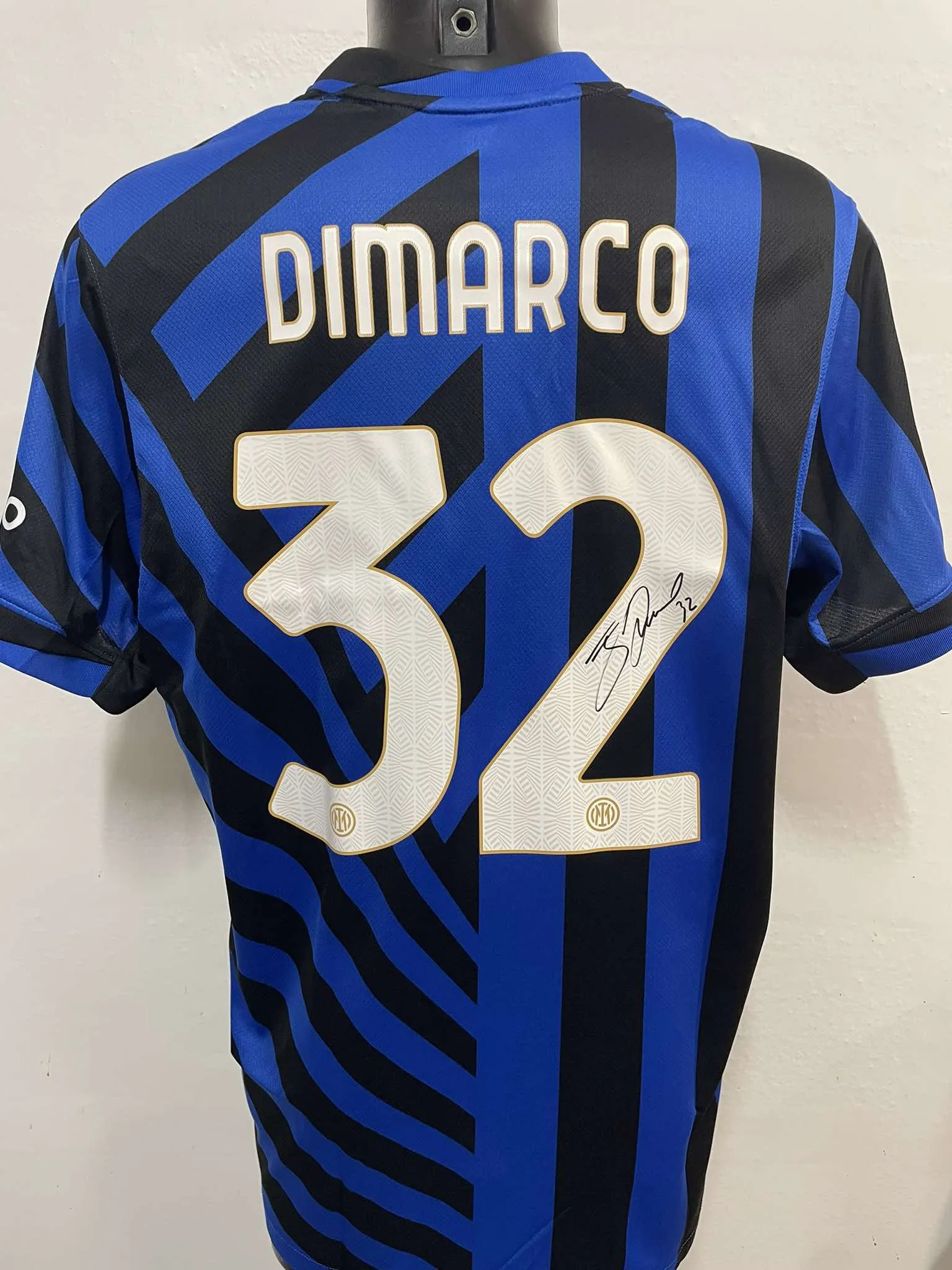 Maglia Gara Home Europa “Dimarco 32” Autografata Firma Singola F.C. Inter 2024/2025
