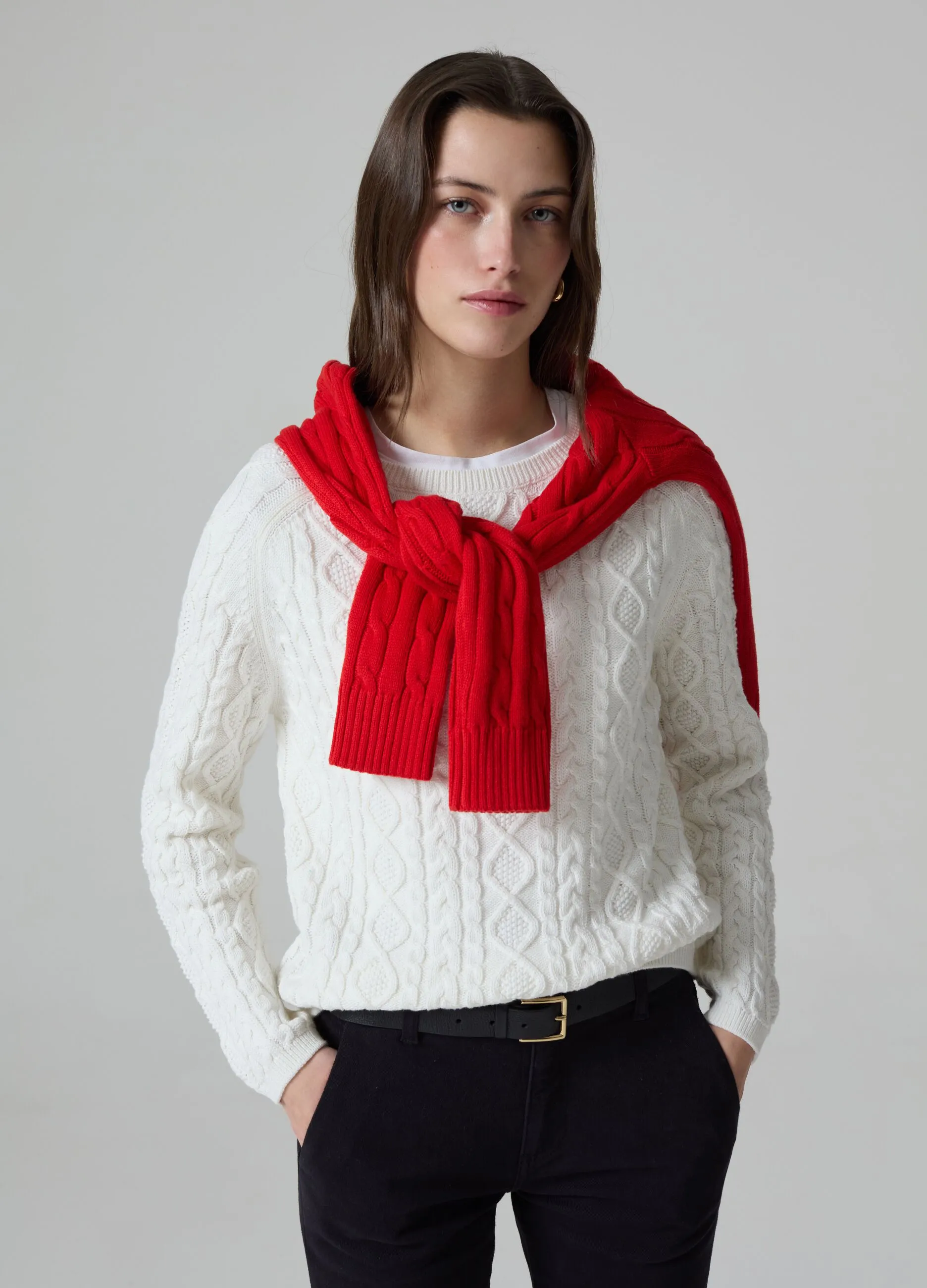 Pullover con lavorazione intrecciata