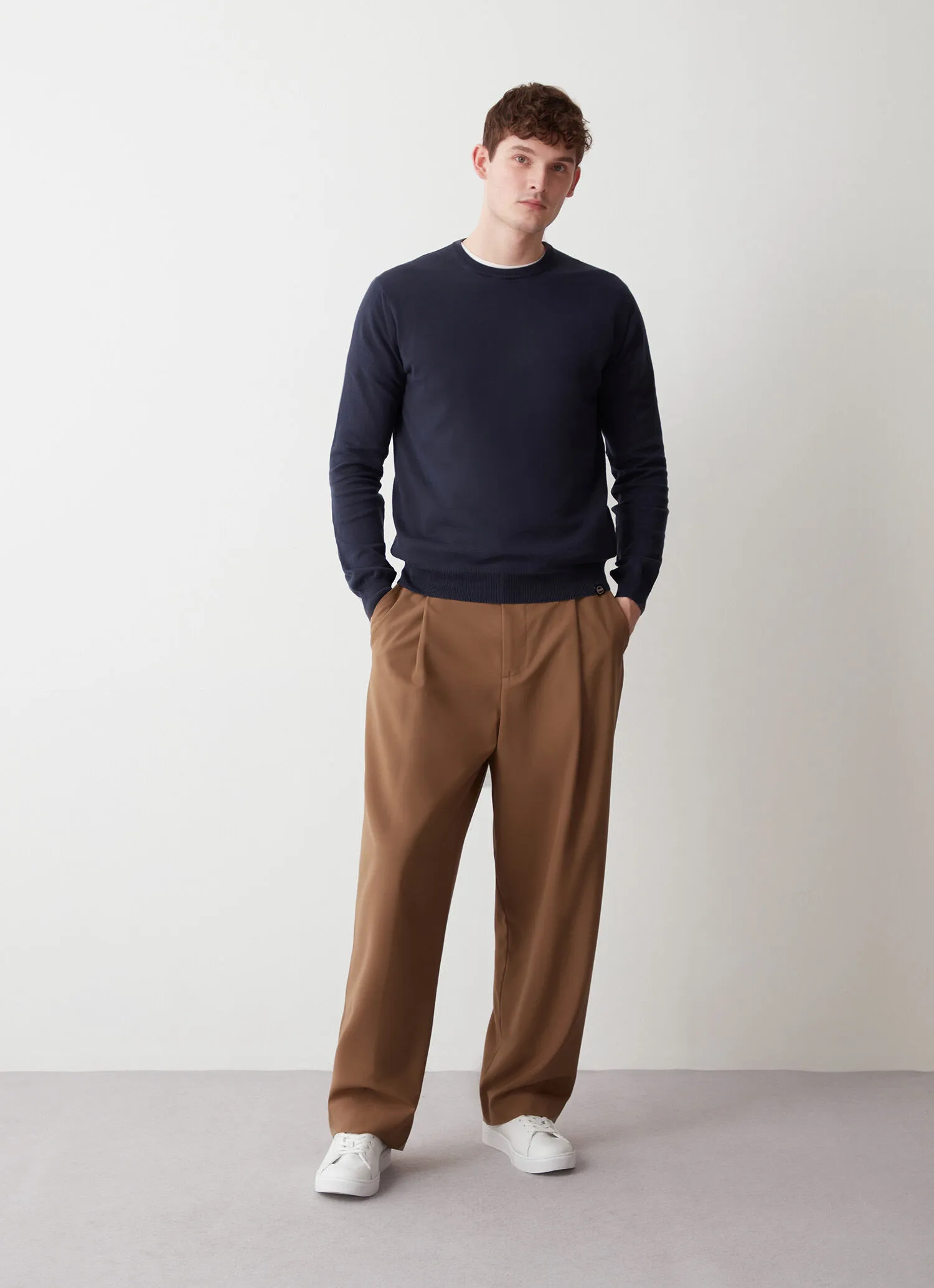 Round-neck pullover in garment-dyed cotton