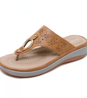 Sandali 2022 Nuove infradito con punta a clip Scarpe estive alla moda Piattaforma Piattaforma Pantofole da spiaggia casual Decor