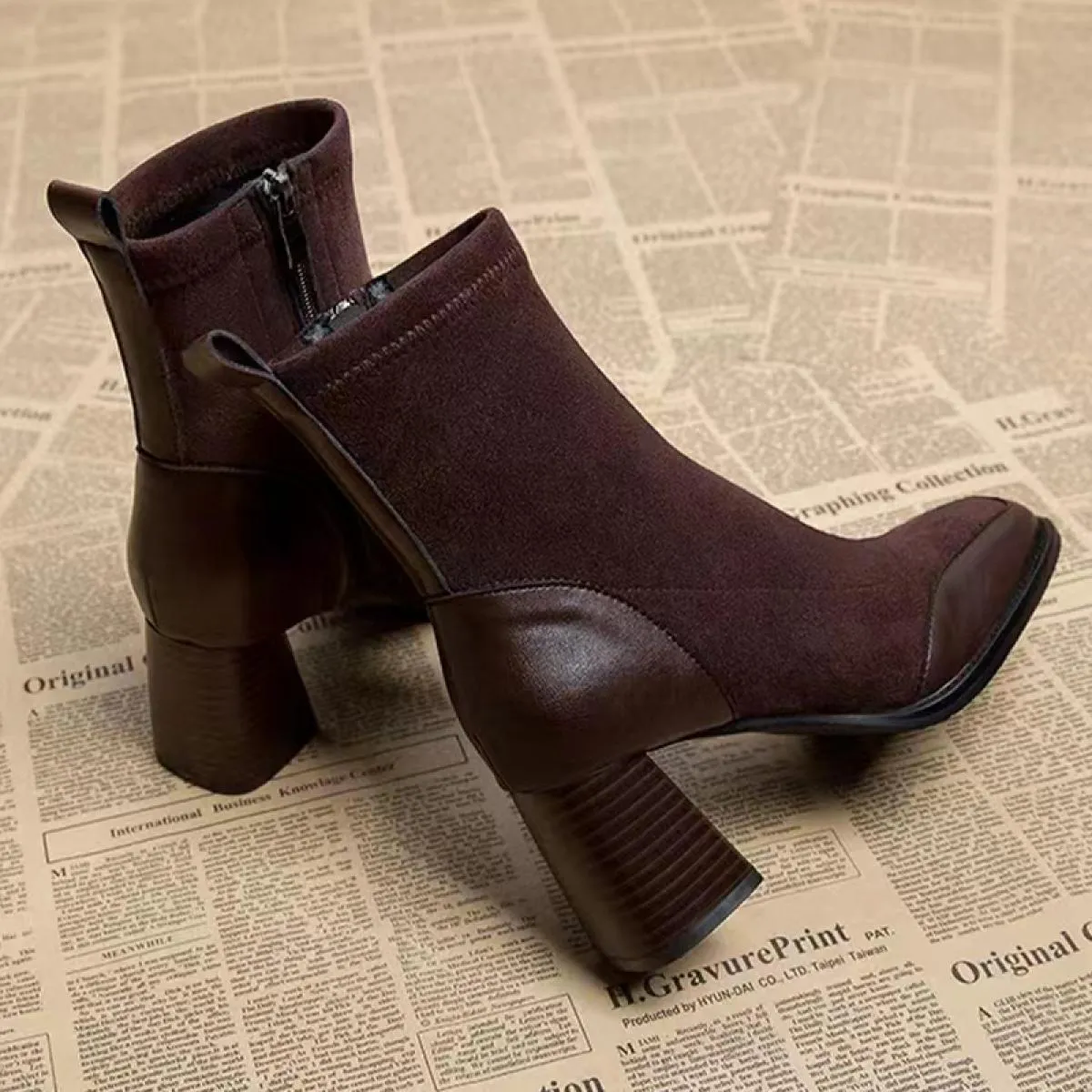 Scarpe da donna con tacco alto in pelle scamosciata Stivaletti Chelsea alla caviglia robusti Inverno 2023 Nuova tendenza Goth Dé
