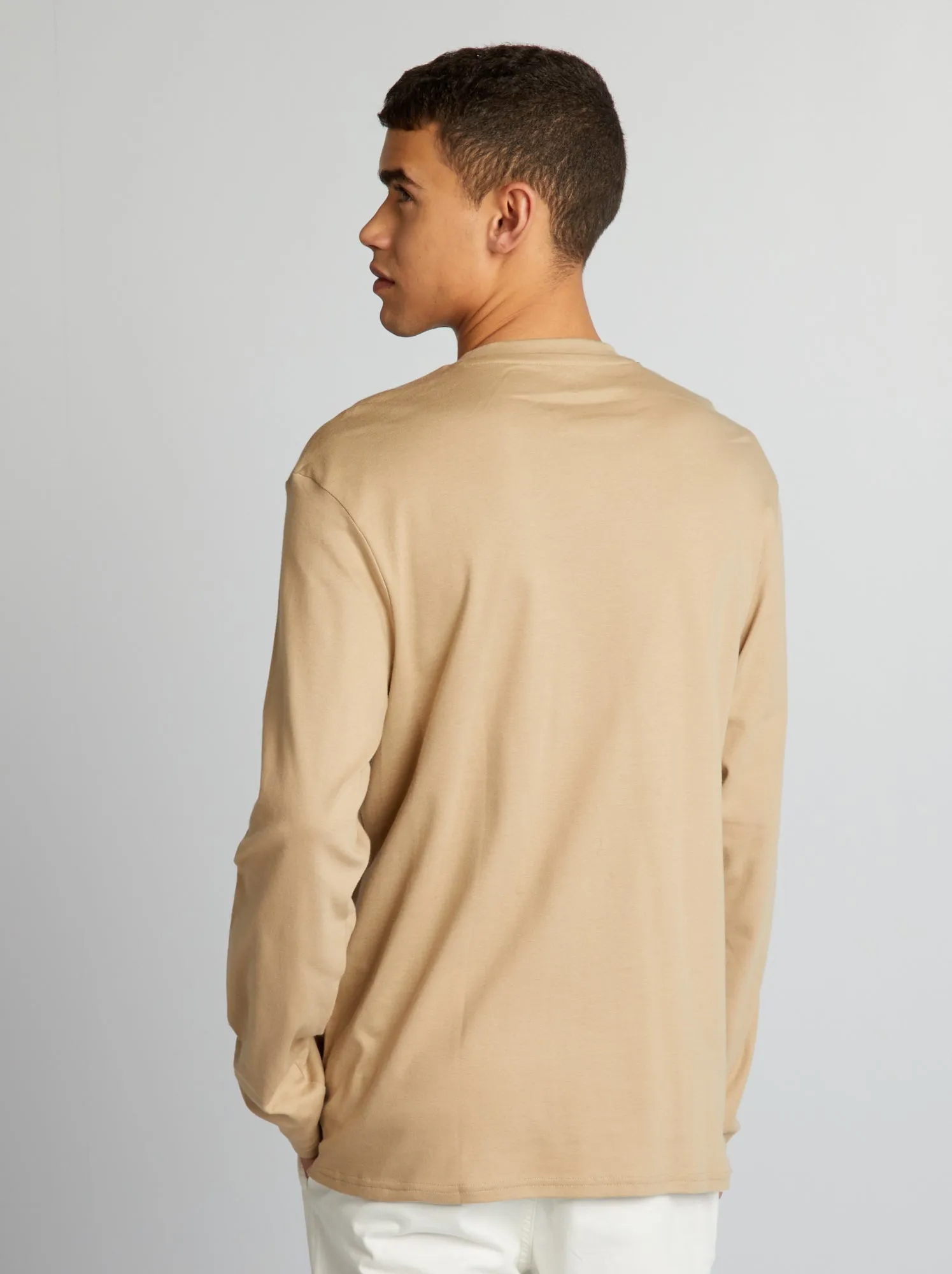 T-shirt con collo serafino - BEIGE