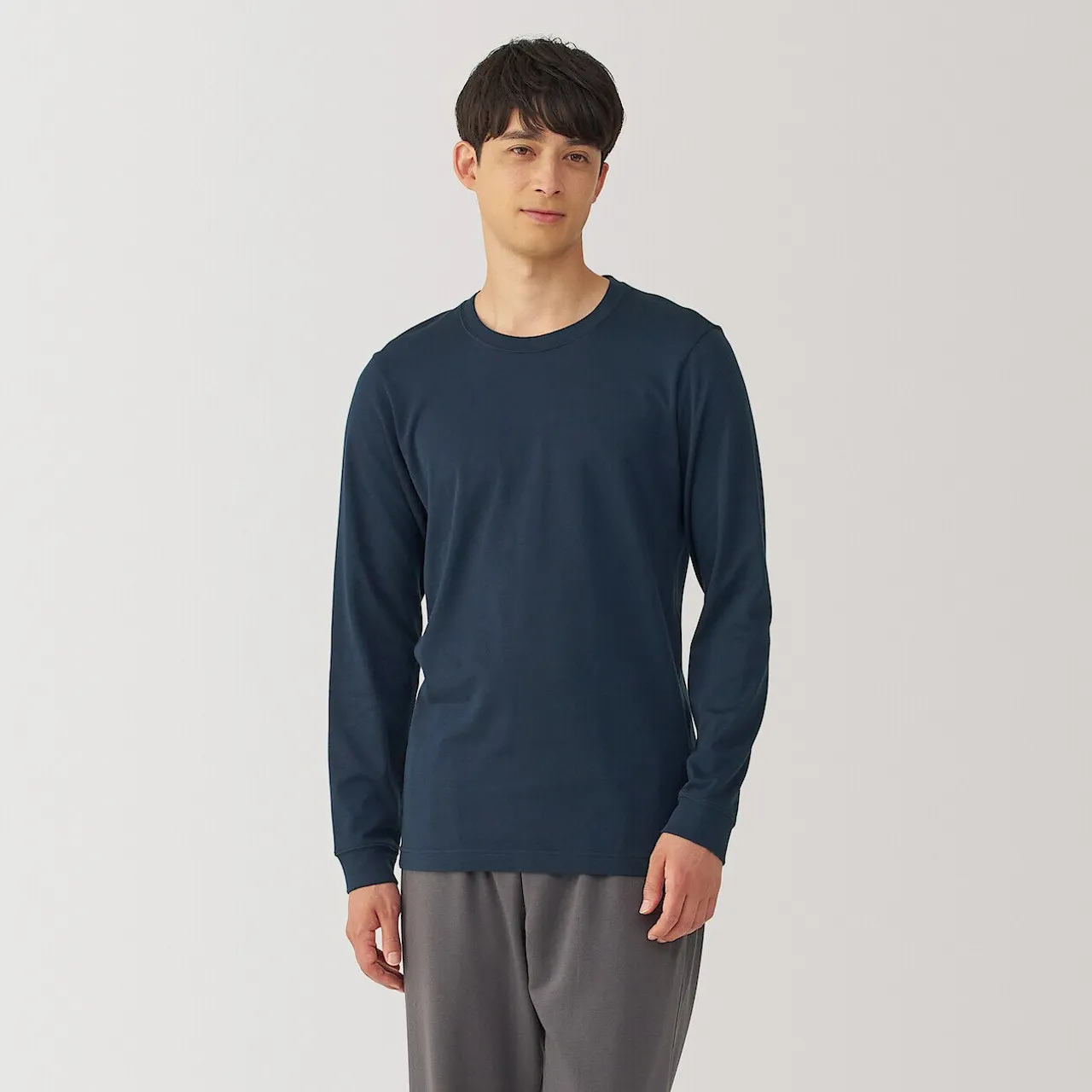 T‐shirt a maniche lunghe con scollo a U in cotone spesso uomo