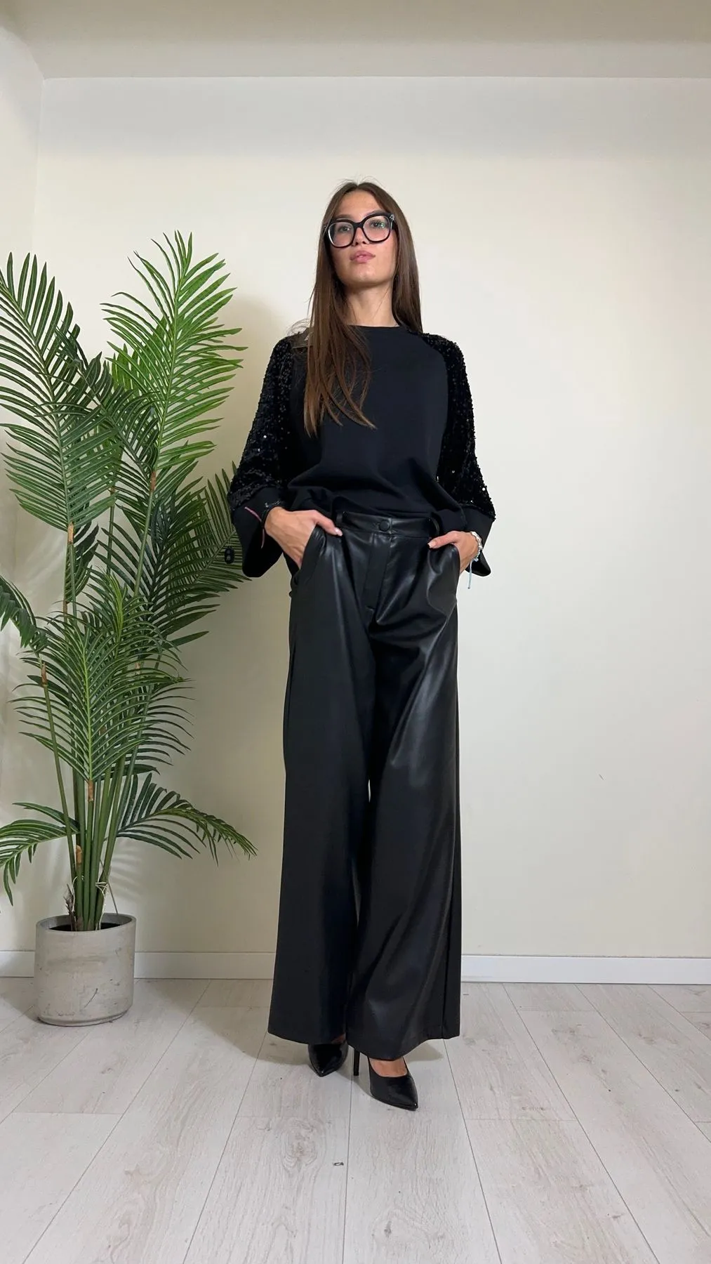 VENTISEI - P0363P37 - PANTALONE ECO PELLE PALAZZO CON PINCES E  TASCHE